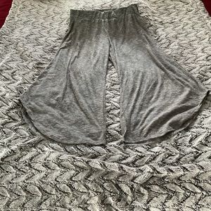 Ivy & Main Gaucho pants